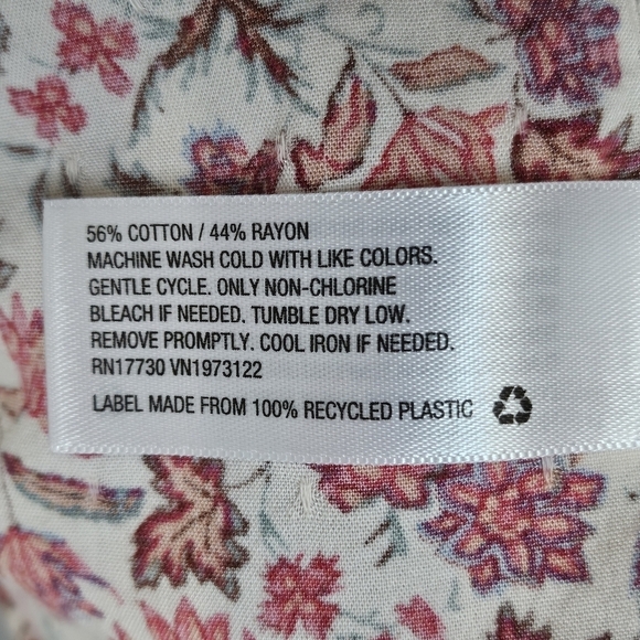 Universal Thread Floral Pull Over Top Red & White Size XXL - Picture 8 of 8